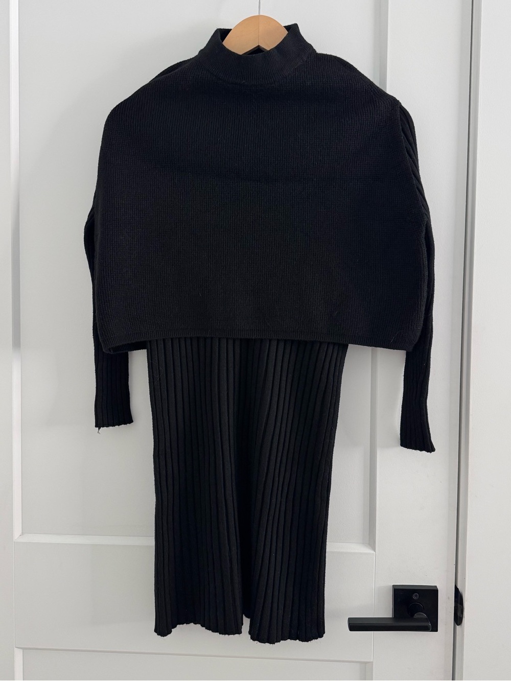 2pcs Coordinates thick Black Ribbed Knit Dress with Cropped Overlay